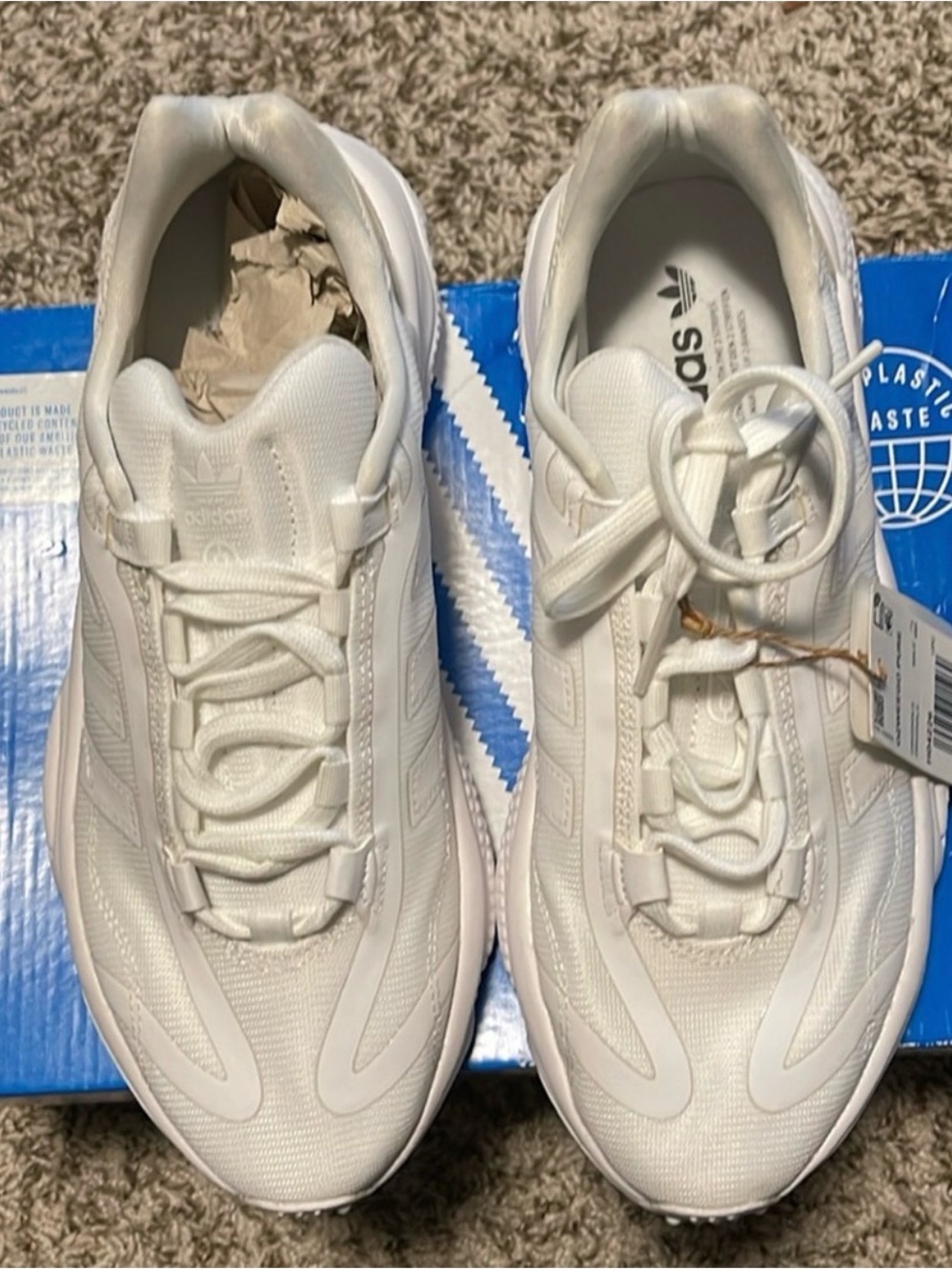 adidas Ozweego Men’s pure White Low-Top Athletic Sneakers